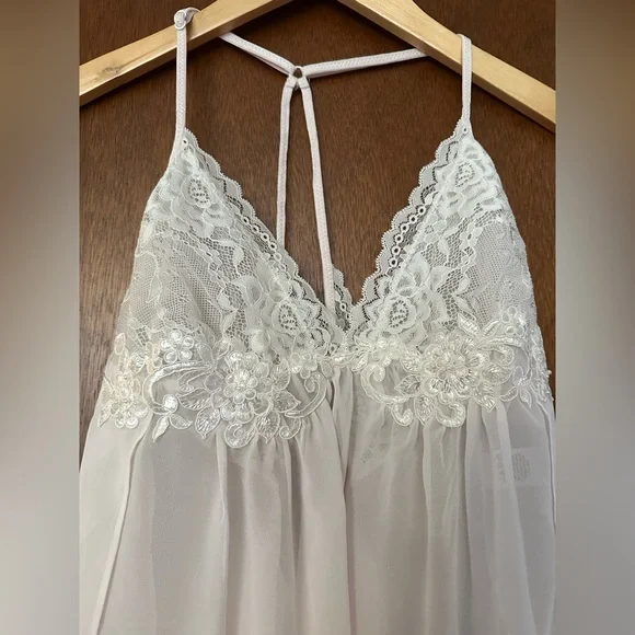 DILLARD’S LINEA DONATELLA Two piece Robe & Slip Dress - Picture 4 of 6